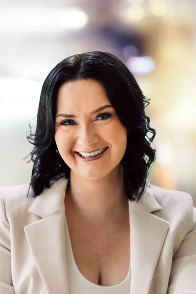 Portrait of Rachael Siani, REALTOR® | PSA | SFR® | ABR® | CFSP | NRLUX.